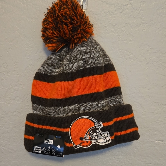 New Era Other - New Era NFL Cleveland Browns, Orange and Gray Striped Beanie